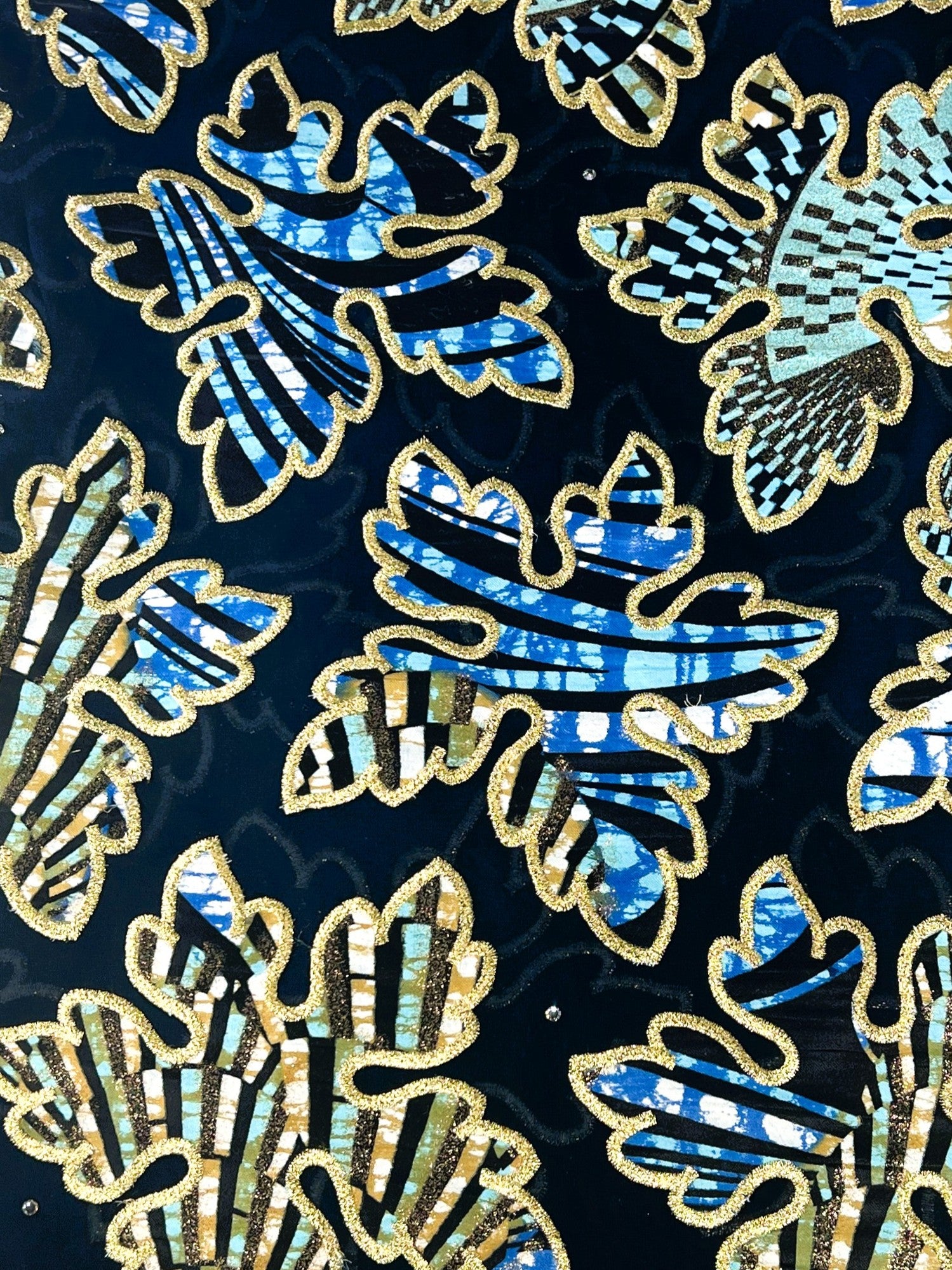 7470W – Swiss Vlisco Printed Wax Voile w/Swarovski and Double Borders