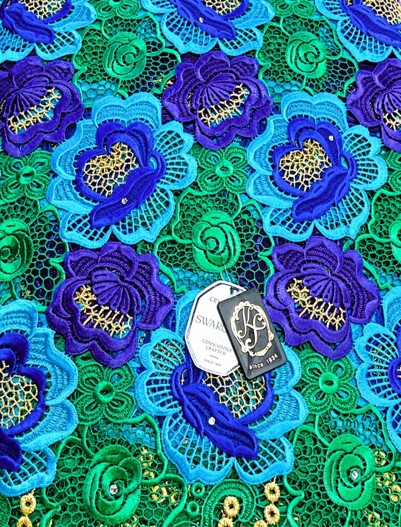 7560 Swiss Guipure Lace w/Swarovski