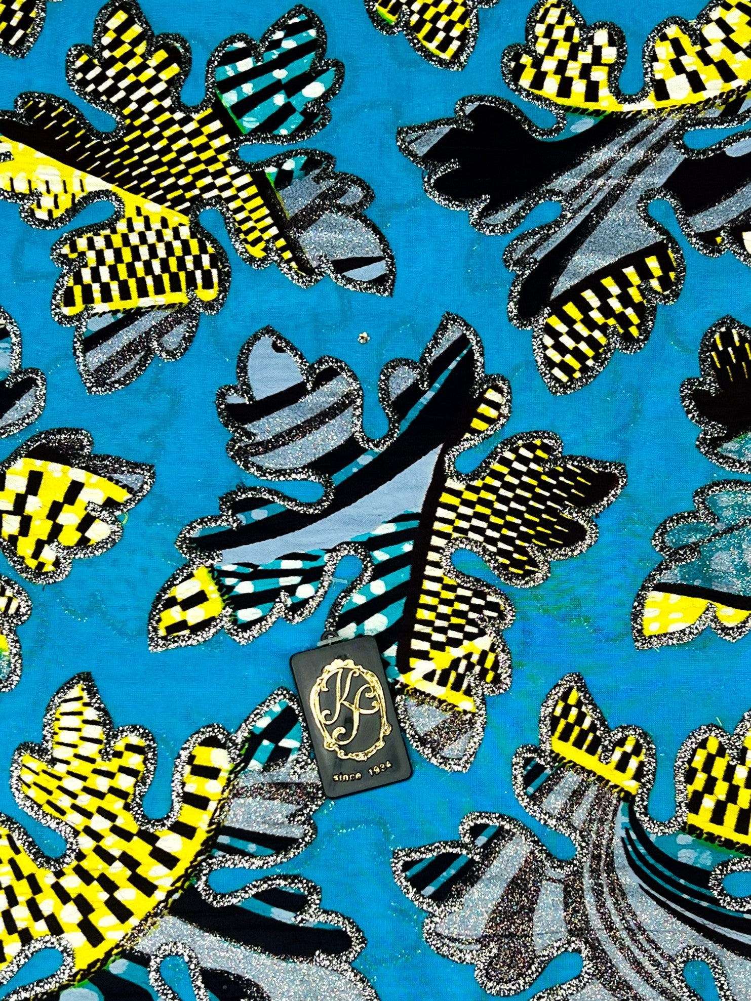 7470W – Swiss Vlisco Printed Wax Voile w/Swarovski and Double Borders